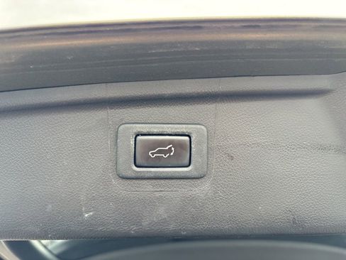 Used 2018 Subaru Outback 2.5i Touring w/ Popular Package #3 image 27