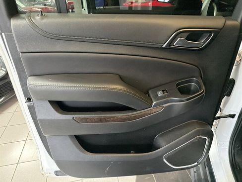 Used 2020 Chevrolet Suburban LT image 25