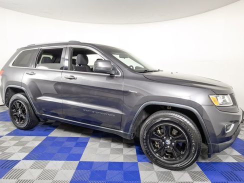 Used 2016 Jeep Grand Cherokee Laredo w/ Quick Order Package 23E RWD image 3