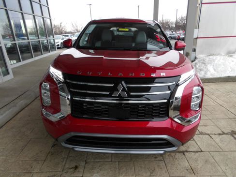 New 2026 Mitsubishi Outlander Trail Edition image 2