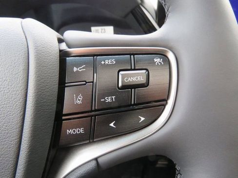 Used 2023 Lexus ES 300h w/ Premium Package FWD image 17