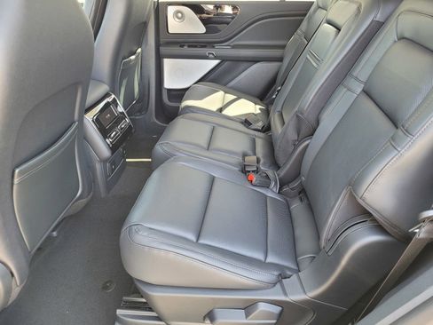 New 2026 Lincoln Aviator Reserve image 7