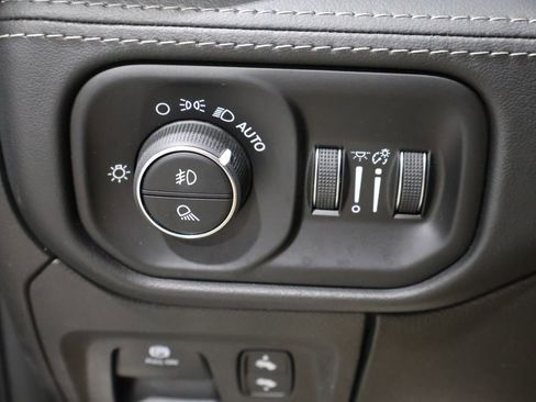 Certified 2021 RAM 1500 Limited image 34