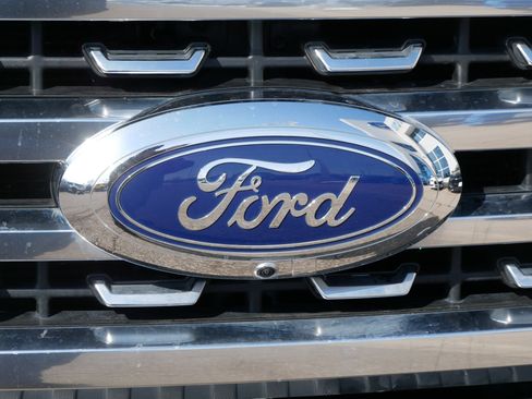 Certified 2024 Ford F350 Platinum AWD/4WD image 4