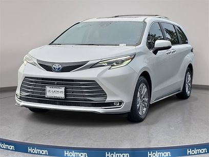 Used 2024 Toyota Sienna Platinum