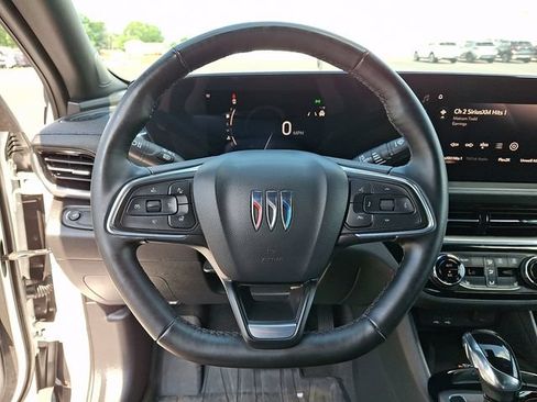 Used 2024 Buick Envista Sport Touring w/ Convenience I Package FWD image 19