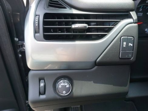 Used 2018 Chevrolet Tahoe LS image 20