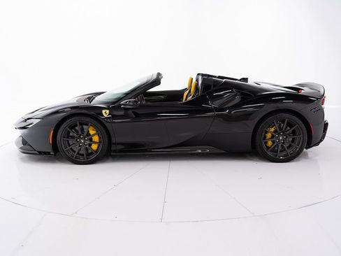 Used 2022 Ferrari SF90 Spider AWD/4WD image 2