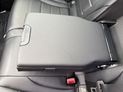 Used 2017 Mercedes-Benz C 300 4MATIC Sedan image 17