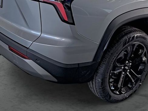 New 2026 Chevrolet Equinox LT w/ Convenience Package II FWD image 13