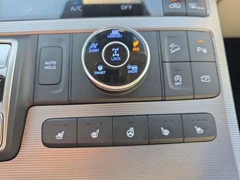 Used 2024 Hyundai Palisade Calligraphy image 32