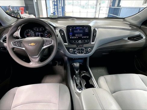 Used 2024 Chevrolet Malibu LT FWD image 21