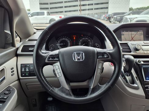 Used 2014 Honda Odyssey Touring Elite image 14