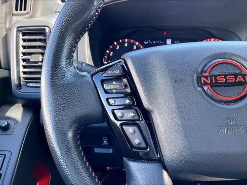 Used 2022 Nissan Frontier Pro-X image 17