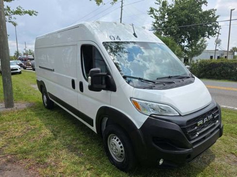 Used 2026 RAM ProMaster 2500 w/ Convenience Group FWD image 3