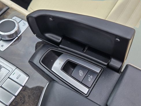 Used 2014 Mercedes-Benz SL 550 image 19
