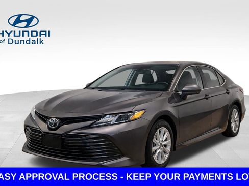 Used 2022 Toyota Camry LE w/ Carpet Mat Package (TMS) FWD image 1