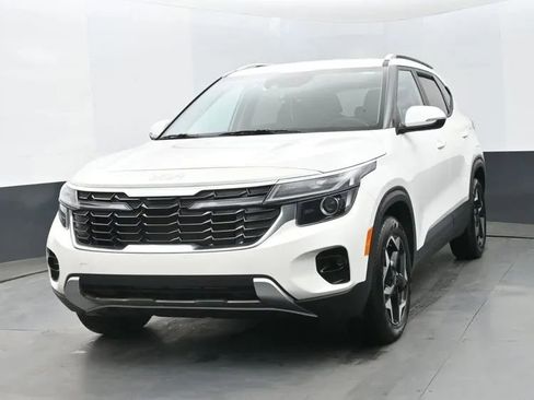 Used 2025 Kia Seltos S FWD image 1