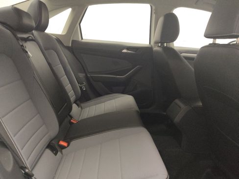 Used 2025 Volkswagen Jetta SE image 19
