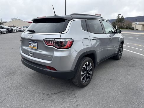 Used 2022 Jeep Compass Limited AWD/4WD image 3