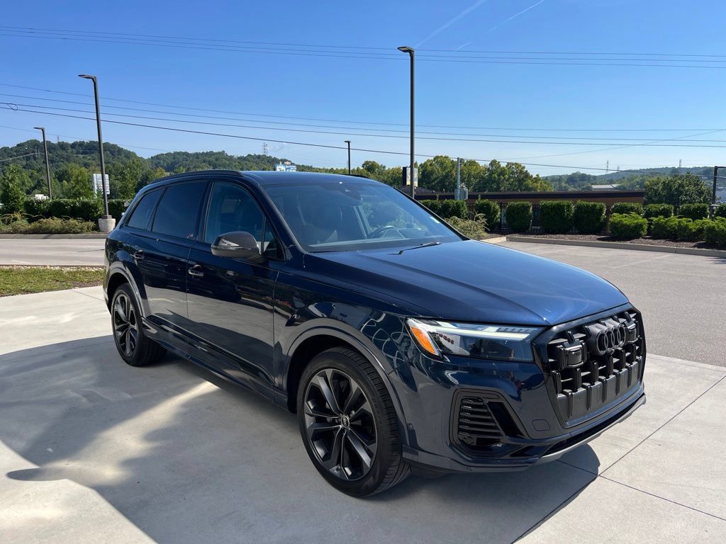 Used 2025 Audi Q7 3.0T Prestige AWD/4WD image 32