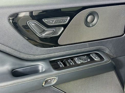 Certified 2025 Lincoln Aviator 2WD w/ Equipment Group 101A image 21