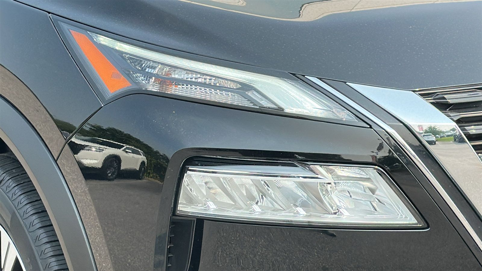 Certified 2023 Nissan Rogue SV AWD/4WD image 4