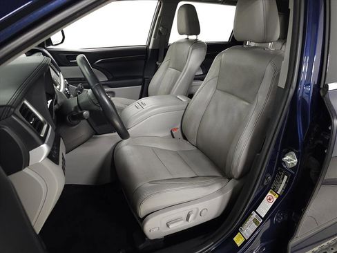 Used 2015 Toyota Highlander Limited image 15