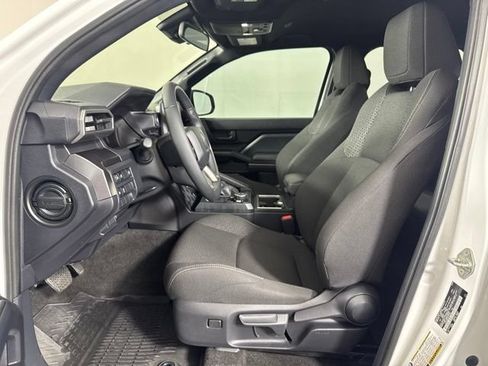 Used 2025 Toyota 4Runner SR5 AWD/4WD image 11