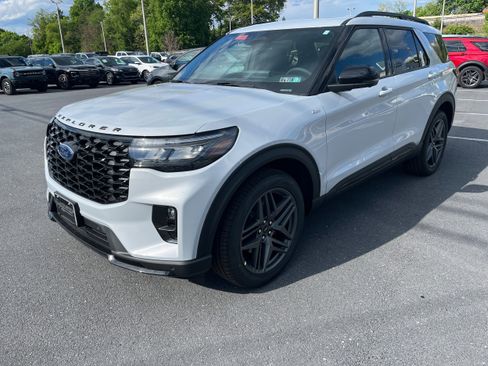 New 2026 Ford Explorer ST-Line w/ ST-Line Street Pack AWD/4WD image 23