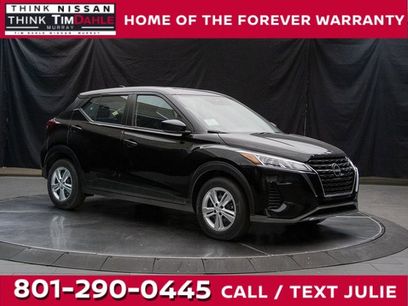 New 2025 Nissan Kicks Play S