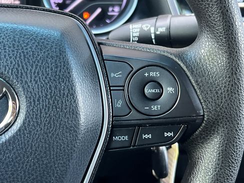 Certified 2018 Toyota Camry LE FWD image 24