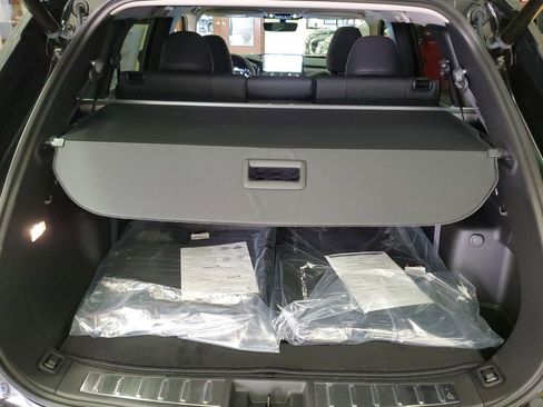 New 2025 Mitsubishi Outlander SE image 11