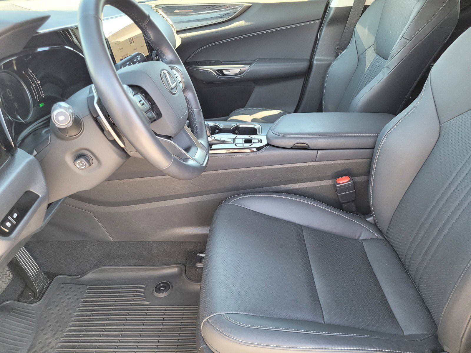 Certified 2026 Lexus NX 350h AWD w/ Accessory Package (2T) image 21