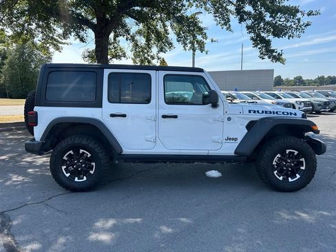 Used 2025 Jeep Wrangler Unlimited Rubicon 4xe w/ Convenience Group AWD/4WD image 7