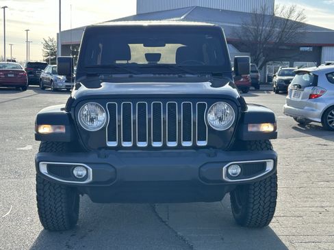 Used 2018 Jeep Wrangler Unlimited Sahara w/ Cold Weather Group image 2