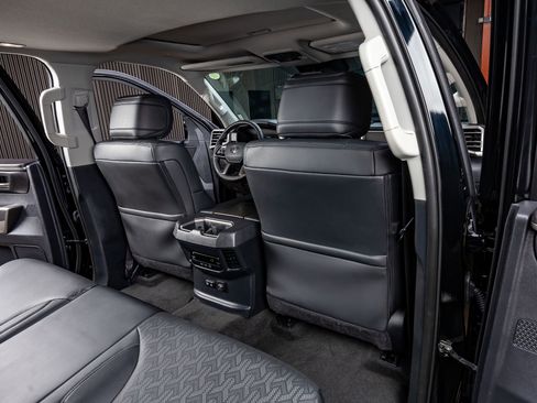 Used 2023 Toyota Sequoia SR5 image 31