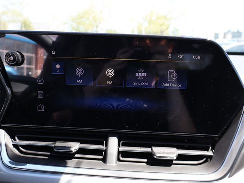 New 2026 Chevrolet Trax LT w/ Sunroof Package FWD image 18