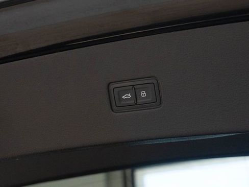 Used 2021 Audi Q8 Premium Plus w/ Premium Plus Package AWD/4WD image 17