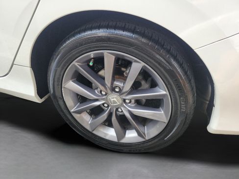 Used 2019 Honda Civic EX-L image 24