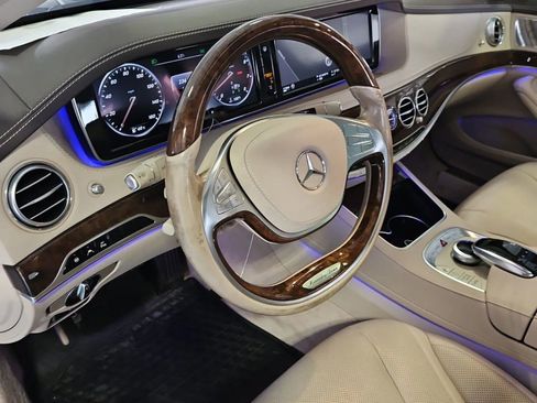 Used 2015 Mercedes-Benz S 550 4MATIC Sedan image 2
