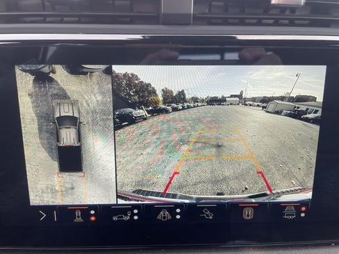 Used 2024 GMC Sierra 2500 AT4 w/ AT4 Premium Plus Package image 27