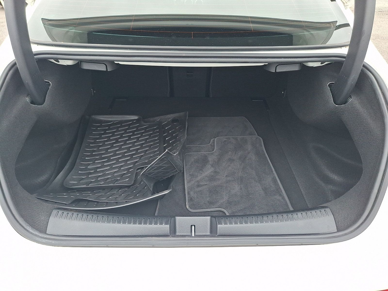 Used 2022 Mercedes-Benz CLA 250 4MATIC image 29