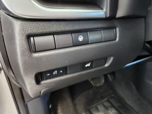 Used 2022 Nissan Rogue SV w/ SV Premium Package image 24