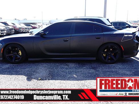 Used 2022 Dodge Charger R/T w/ Daytona Edition Group RWD image 2