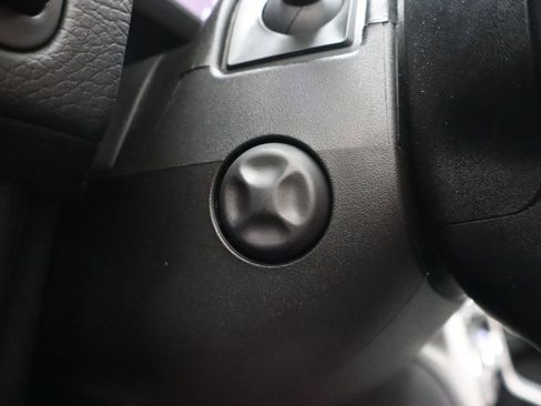 Used 2023 GMC Yukon XL Denali image 17