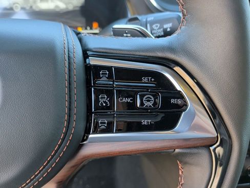 New 2025 Jeep Grand Cherokee L Summit image 19