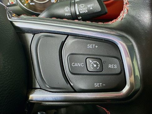 Used 2023 Jeep Gladiator Rubicon w/ Cold Weather Group AWD/4WD image 23