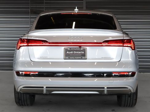 Used 2022 Audi e-tron Premium image 9