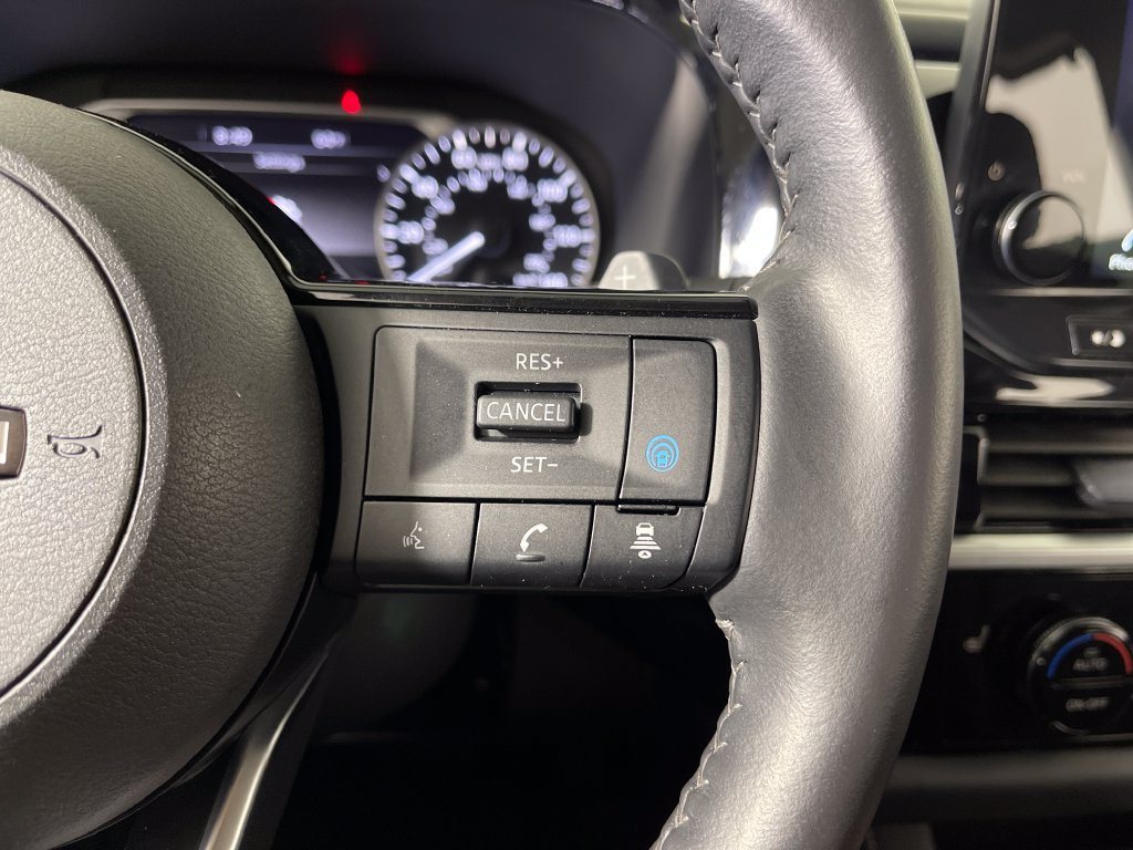 Used 2025 Nissan Pathfinder SL w/ Cargo Package FWD image 29
